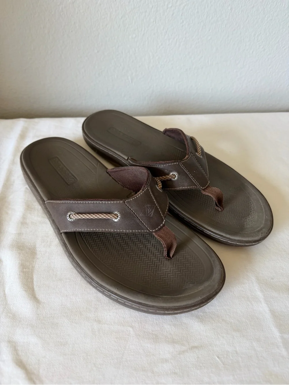 Sperry Top Sider Men’s Baitfish Brown Leather Flip Flop Sandals